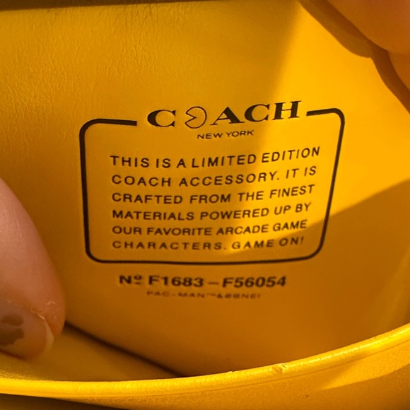 2 Piece Limited Edition Coach x PAC-MAN Wallet with insert - Picture 9 of 15